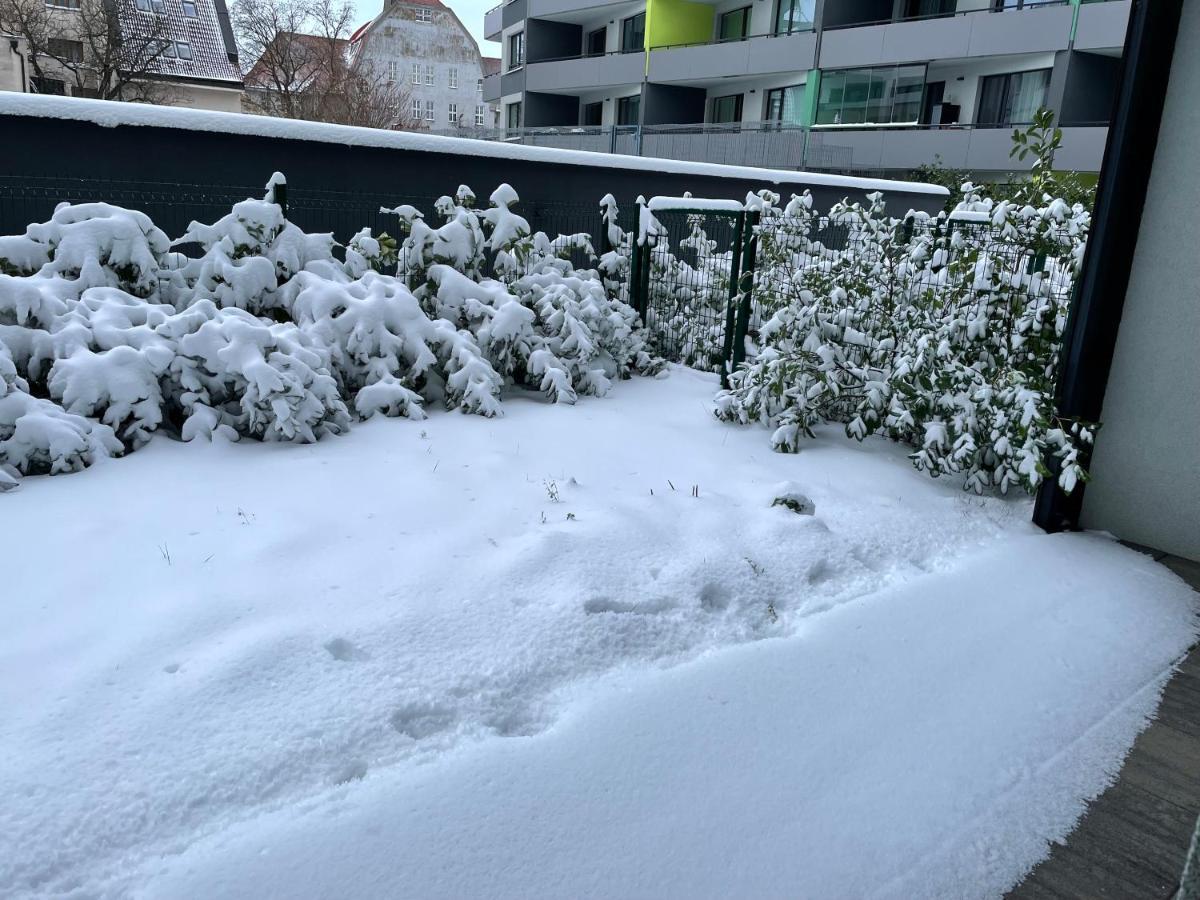 Garden Apartman Radnica - Private Parking Included Kosice Ngoại thất bức ảnh
