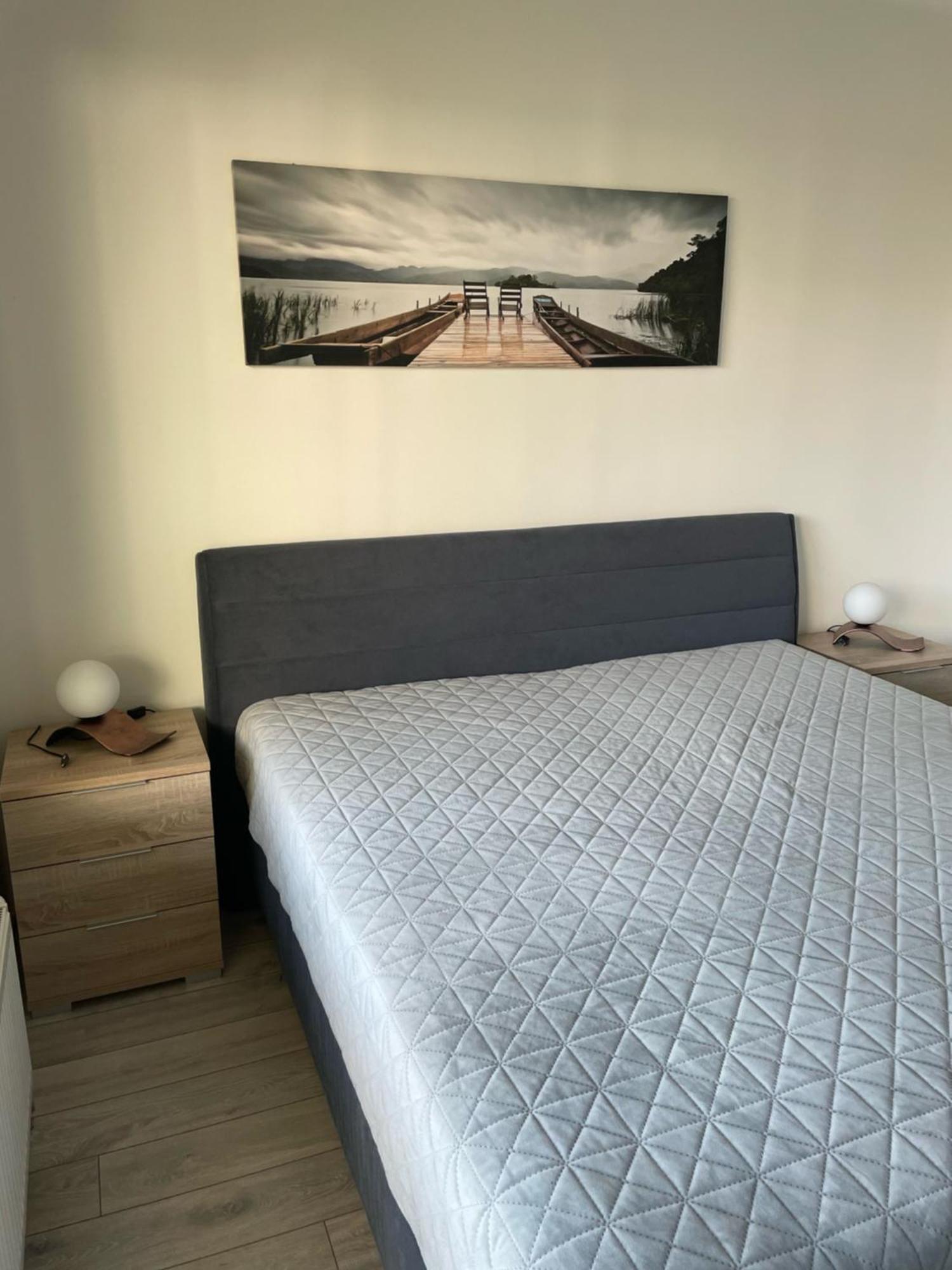 Garden Apartman Radnica - Private Parking Included Kosice Ngoại thất bức ảnh