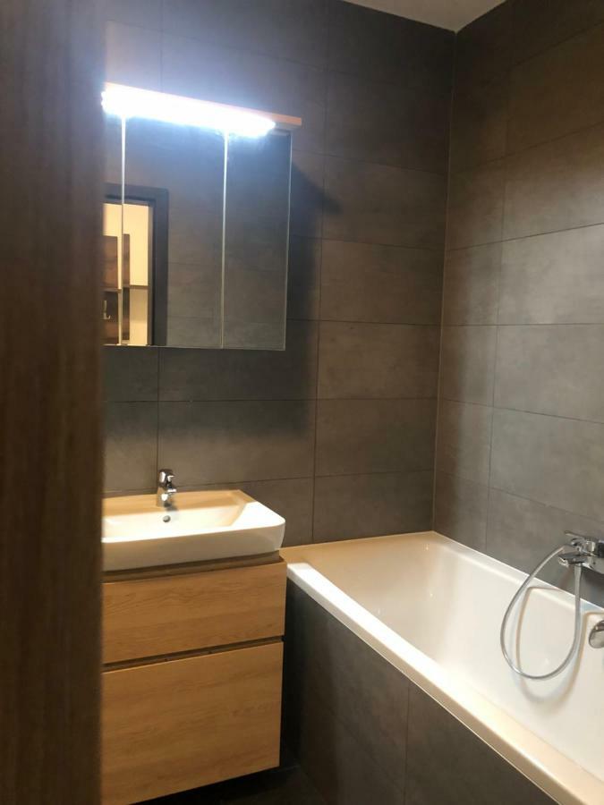 Garden Apartman Radnica - Private Parking Included Kosice Ngoại thất bức ảnh