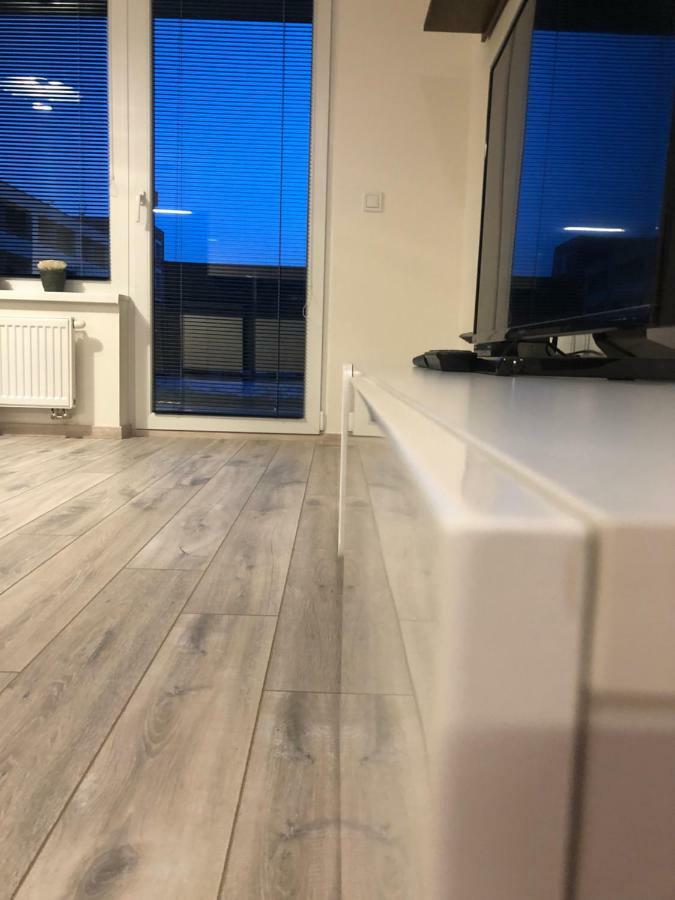 Garden Apartman Radnica - Private Parking Included Kosice Ngoại thất bức ảnh